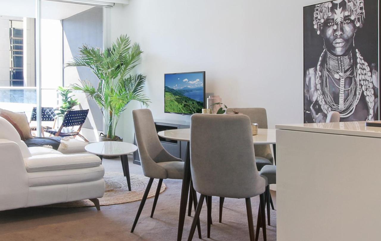 Lux 2Br Apt On Hindmarsh Sq-Pool-Gym-Sauna-Parking Adelaide Bagian luar foto