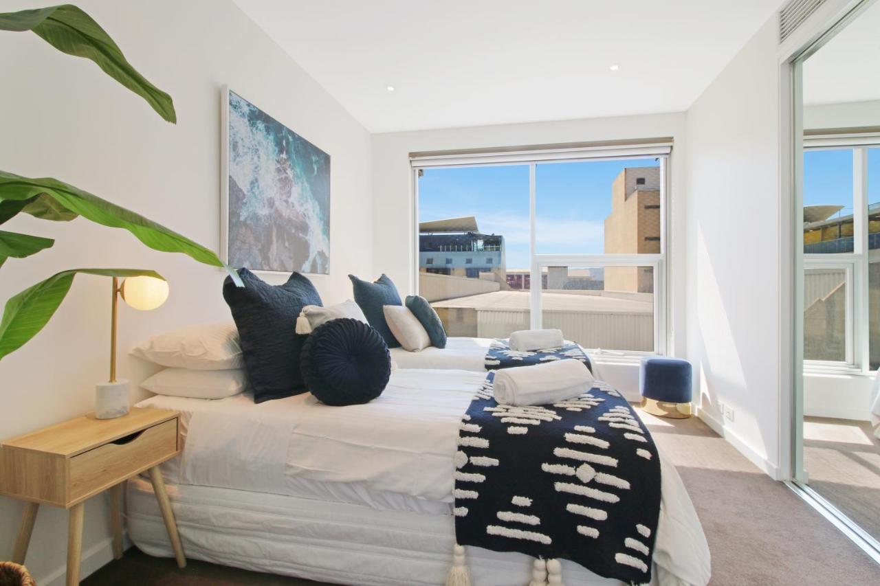 Lux 2Br Apt On Hindmarsh Sq-Pool-Gym-Sauna-Parking Adelaide Bagian luar foto